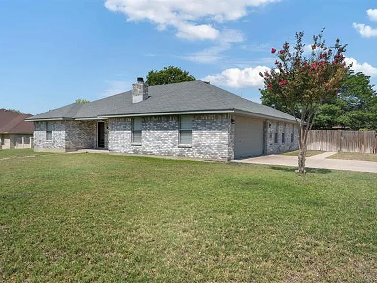 113 White Feather Trl — Photo 3