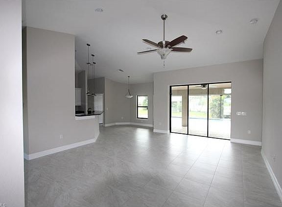 5th image of 4626 SW 20th Pl