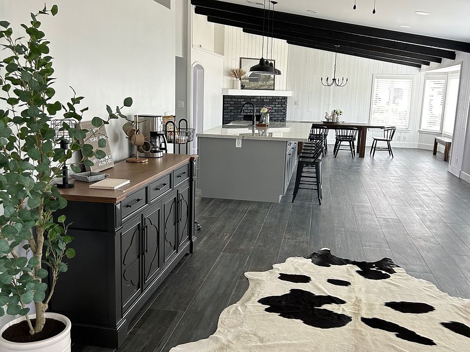 1st image of 44264 Cabo St