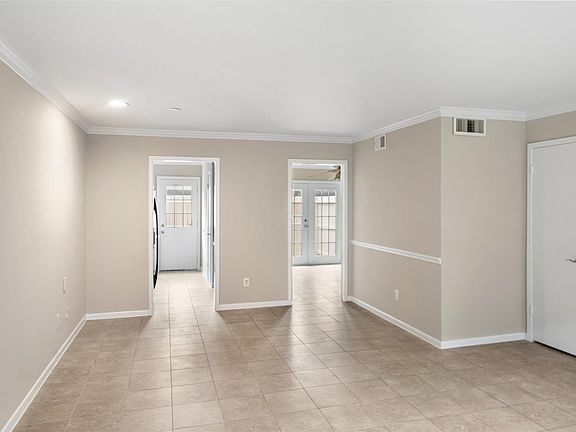 5th image of 515 Tallowood Rd Unit 23