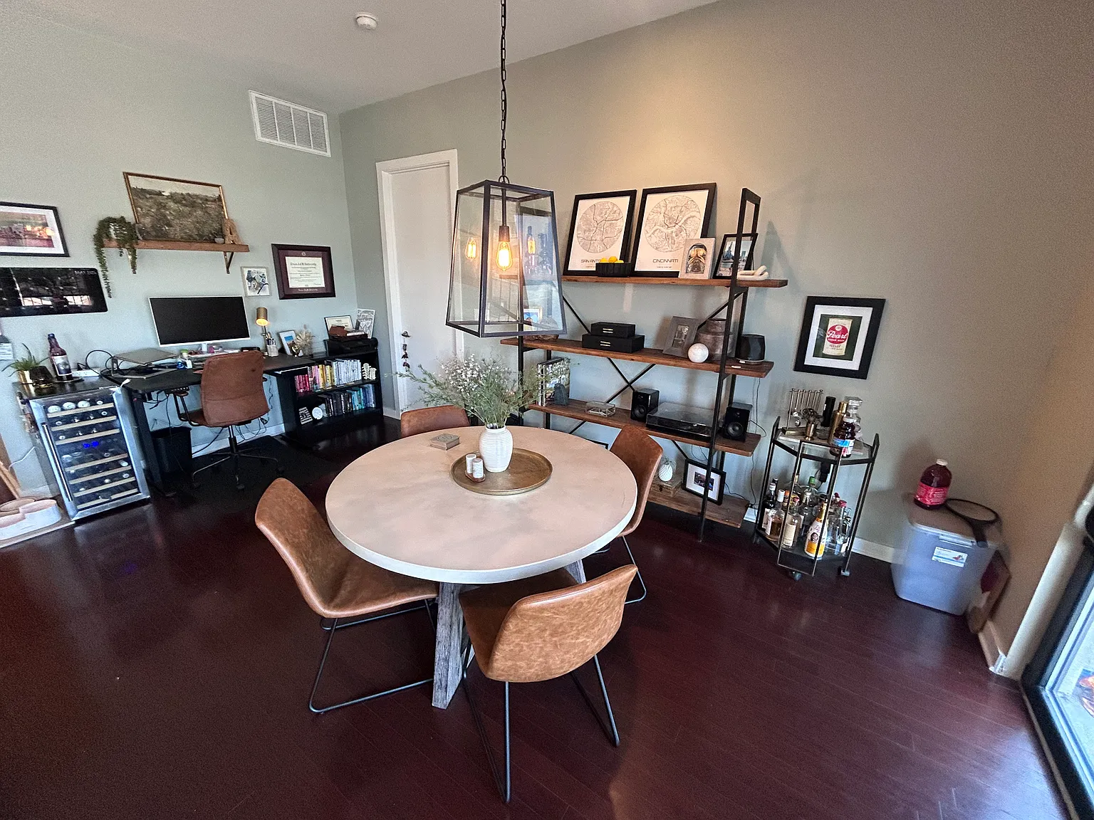 1 bed, 1060 sqft, $2,250 — Photo 4