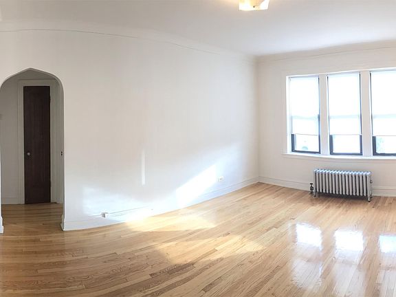 4th image of 8442 S Ashland Ave APT 3A