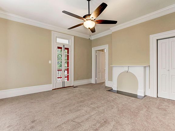 3rd image of 212 W Montgomery Ave APT 1