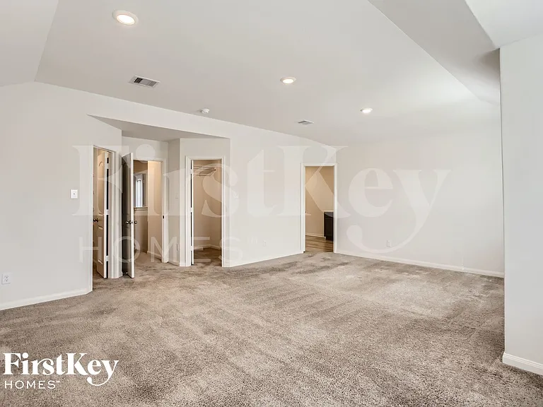 26732 Frost Dr — Photo 16