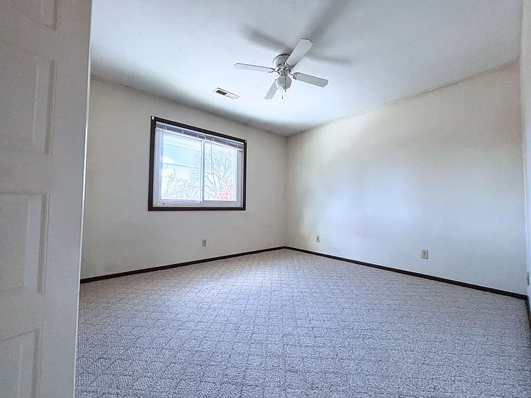 601 Oak Glen Dr #7 — Photo 10