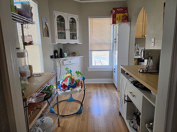 5th image of 5737 Goodwin Ave