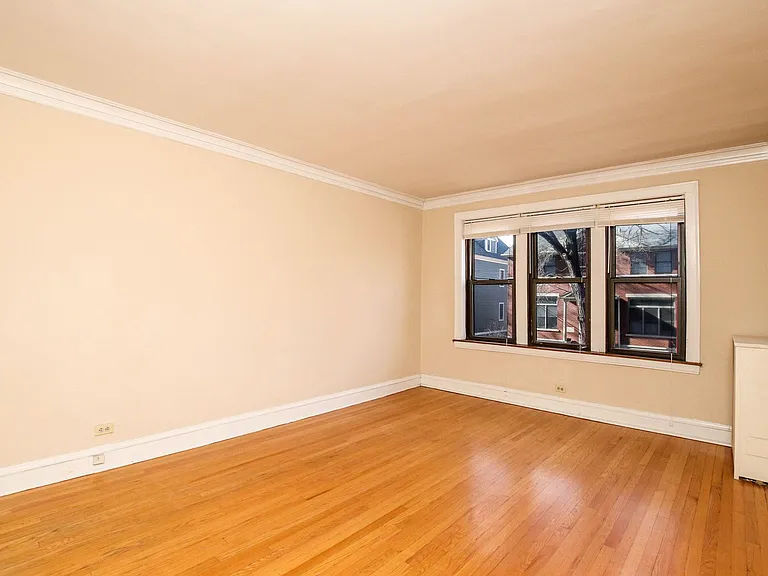 1623 W Grace St #25 — Photo 2