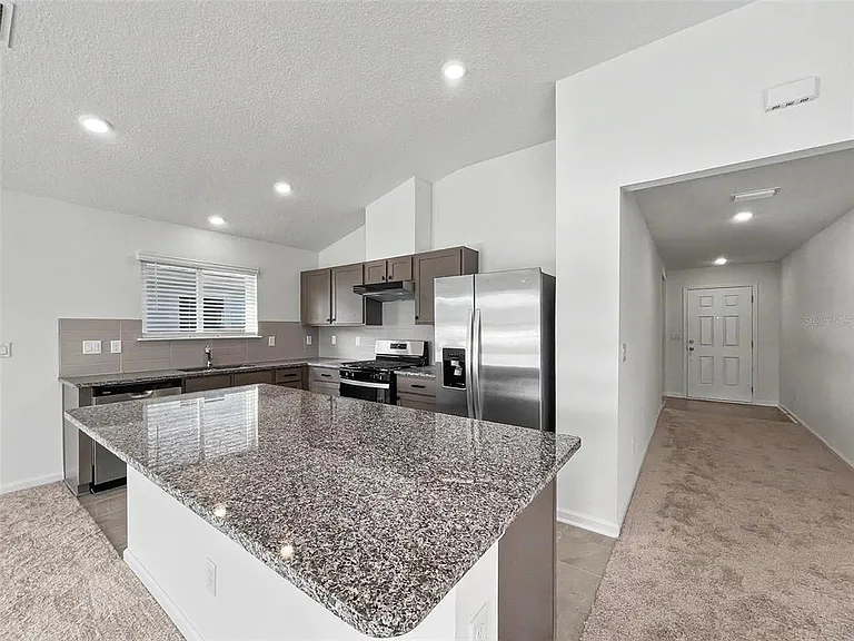 55 Signet Cir — Photo 21