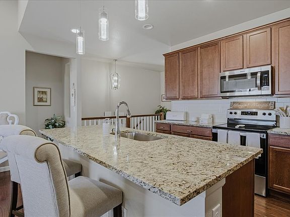 4th image of 11852 Sandcastle Ct