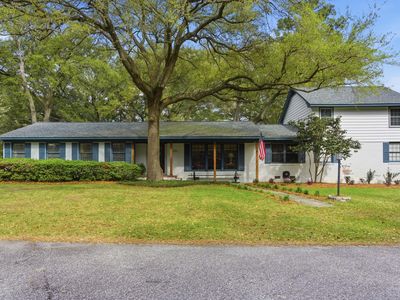 1721 Dartmoor Cir, Charleston, SC 29407