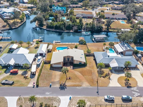 2661 Island View Dr, Panama City, FL 32405