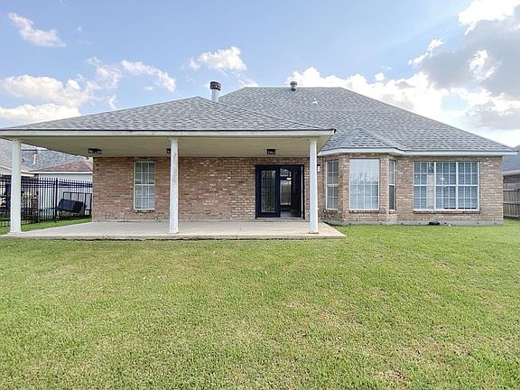 2nd image of 568 Foxwood Ln