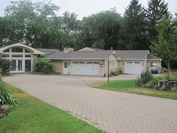 3 car garage with workshop