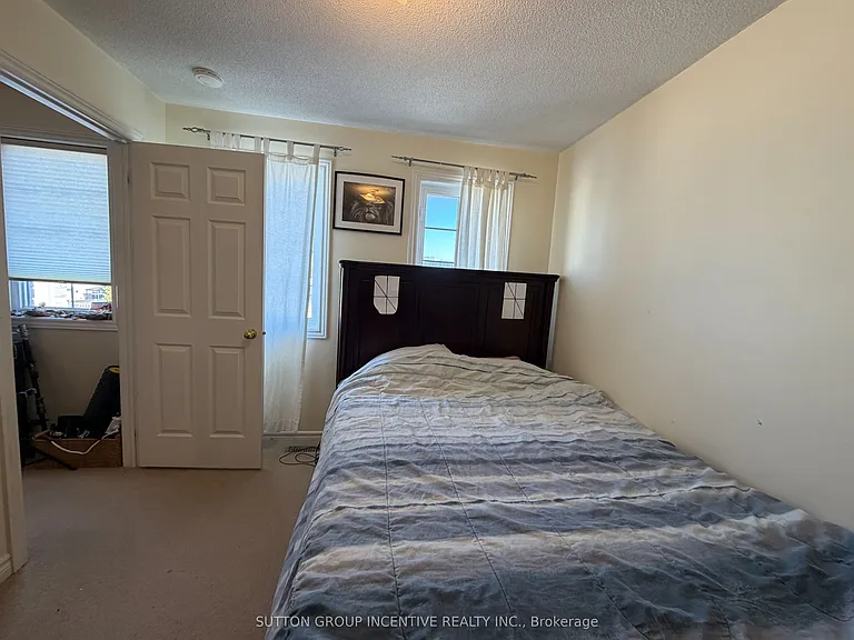 Shaina Ct — Photo 21