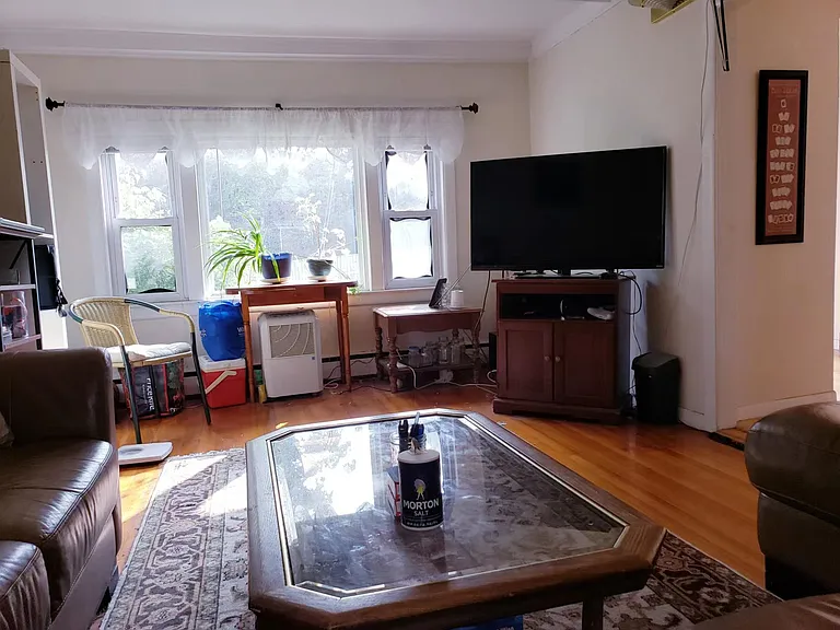 8 Denns Pl — Photo 23
