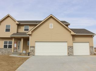 19518 Redwood St, Gretna, NE 68028