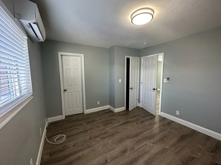 4246&4300 Seagrape Dr #4249-4301 — Photo 12