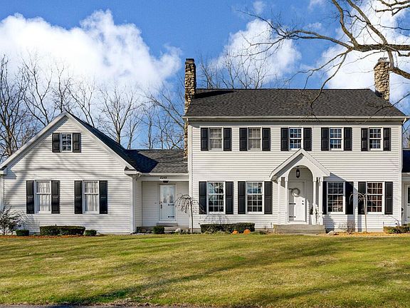 2nd image of 8259 Wallinwood Springs Dr