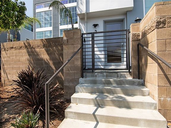 4th image of 5350 Playa Vista Dr APT 2