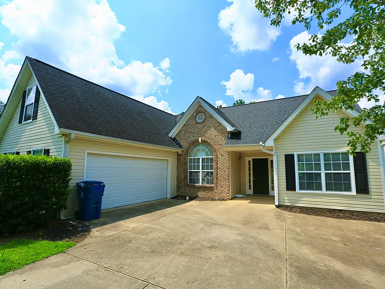 2436 Moultrie Ct — Photo 1