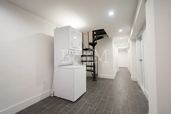 Rented by Brick&Mortar | media 64