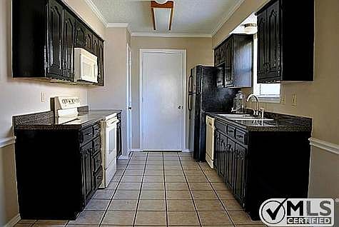 3rd image of 506 Southridge Ct