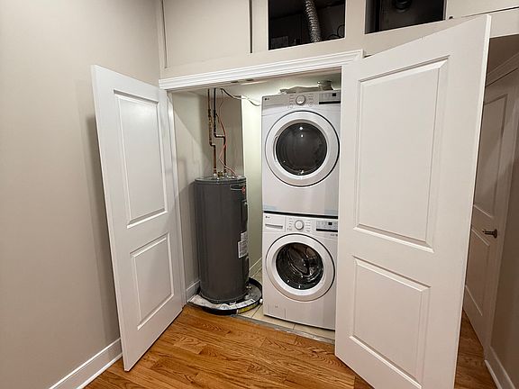 5th image of 1916 W Girard Ave #1A