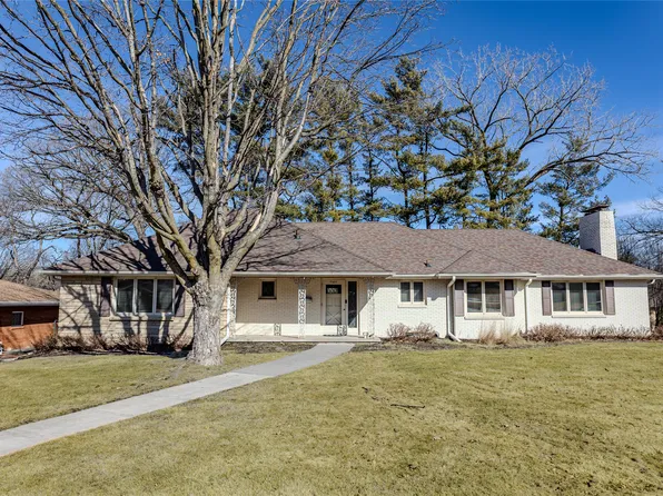 7005 Bellaire Ave, Windsor Heights, IA 50324