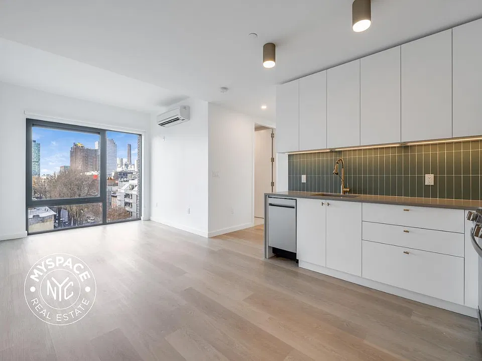 527 Grand Ave #111