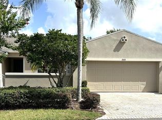 2433 Kensington Greens Dr, Sun City Center, FL 33573