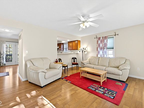 4th image of 1314 S Cobble Creek Cir