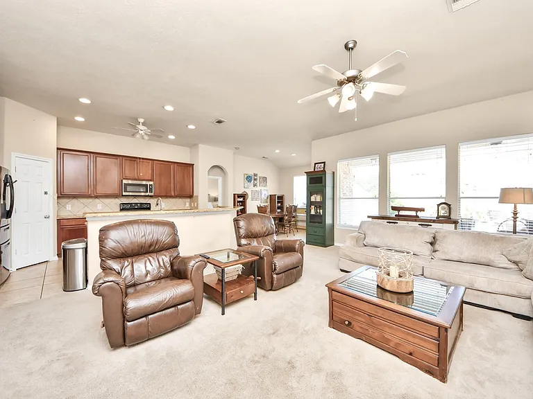 945 Autumn Brook St — Photo 11