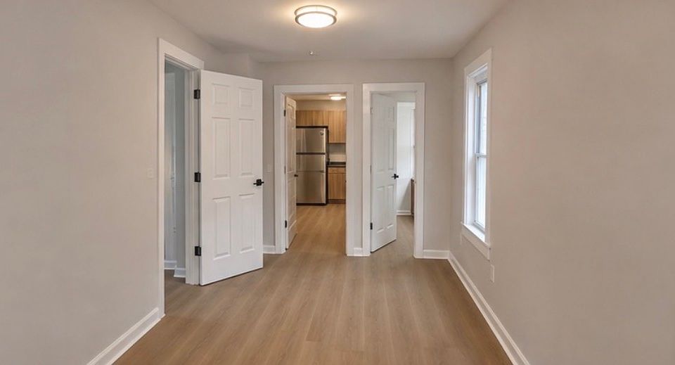 1st image of 114 Tyler St Floor 1