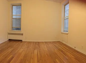 Rented by Siderow Residential Group