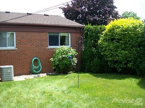 3rd image of 40703 Regency Dr