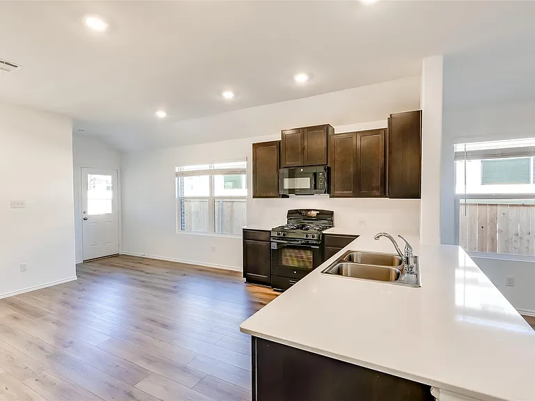 318 Canley Loop — Photo 11