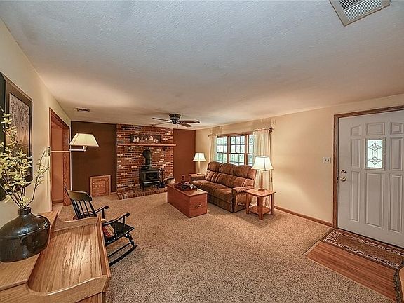 3rd image of 9511 Lido Ln