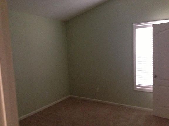 4th image of 3208 Sweet Clover Ln