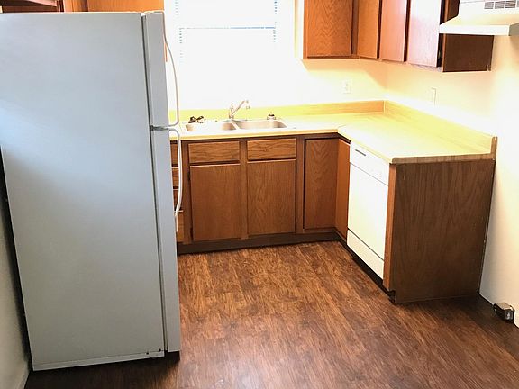2nd image of 401 W Ash St