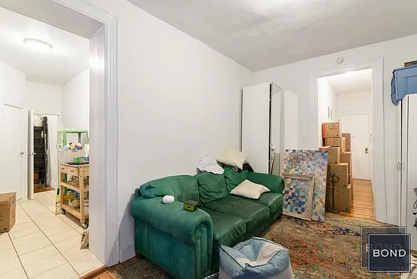 Rented by Bond New York | media 2