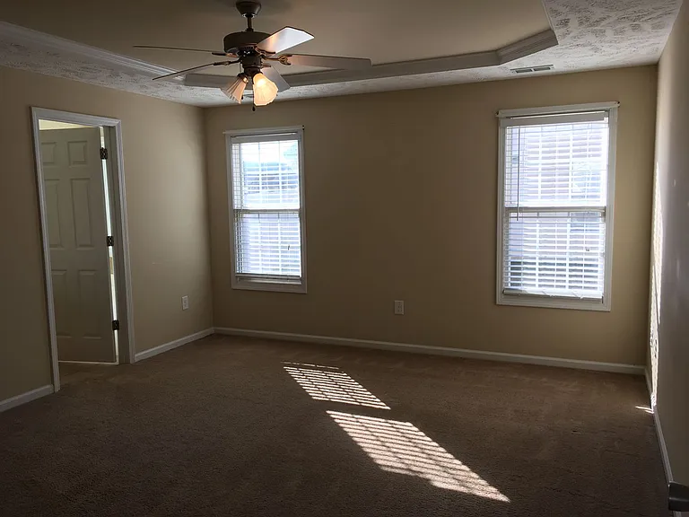241 Collinwood Dr — Photo 14