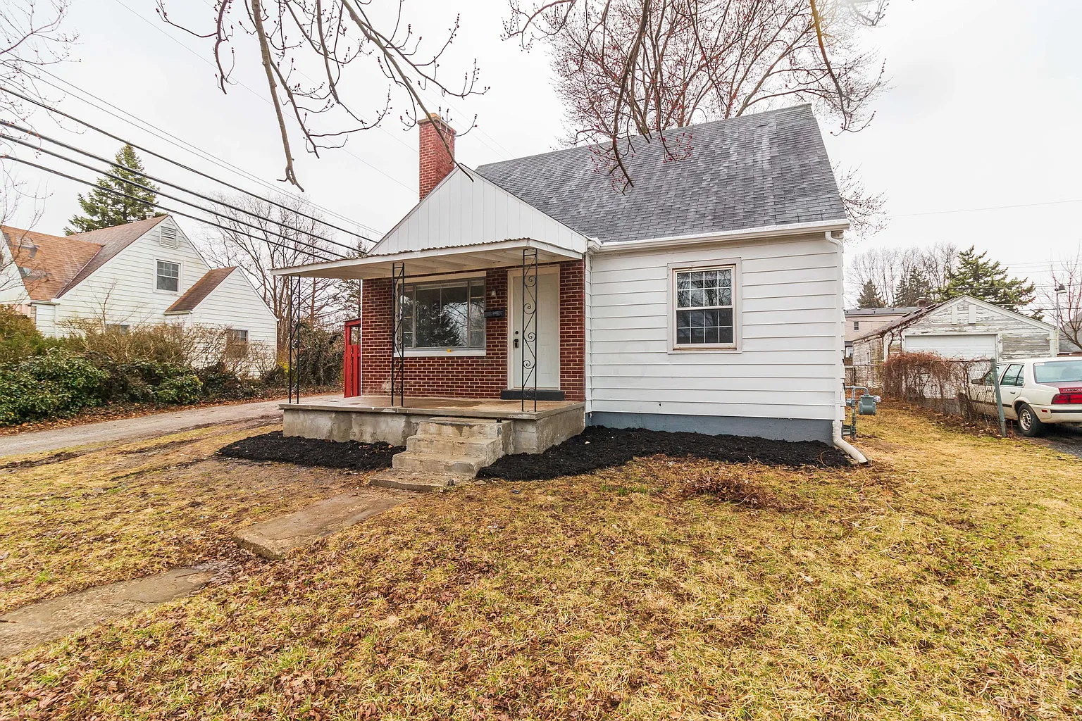 1731 E Dunedin Rd photo 1