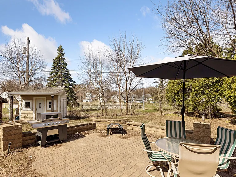 2712 Yosemite Ave S — Photo 36
