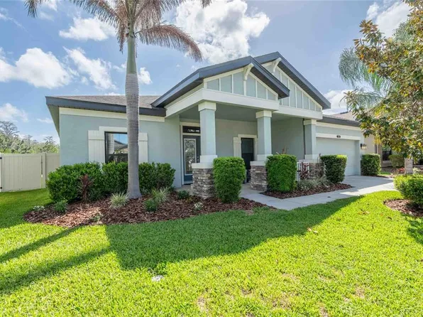 8306 Bluevine Sky Dr, Land O Lakes, FL 34637