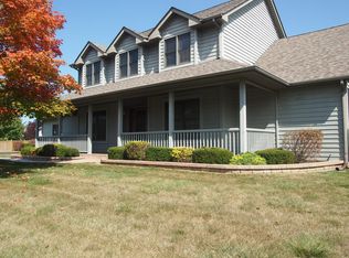 355 Abbey Ln, Antioch, IL
