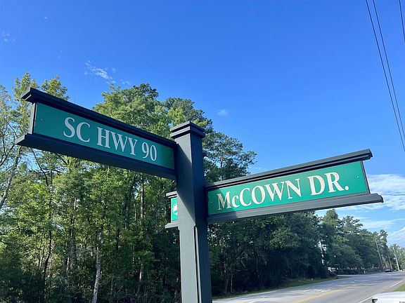 3rd image of 619 McCown Dr