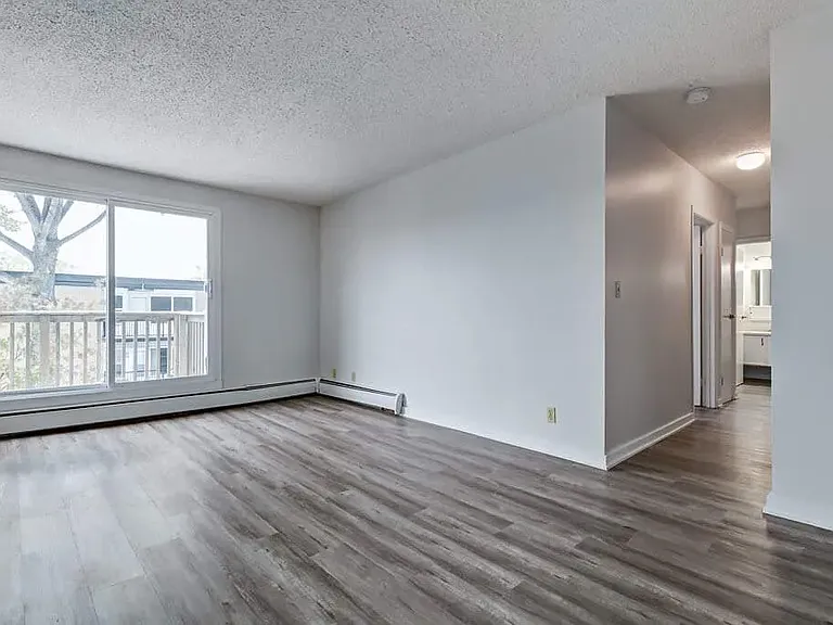 18 Allanbrooke Dr #A102 — Photo 10