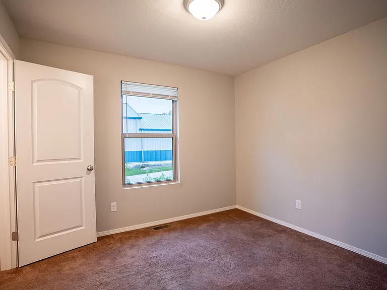 5468 S Main St — Photo 20