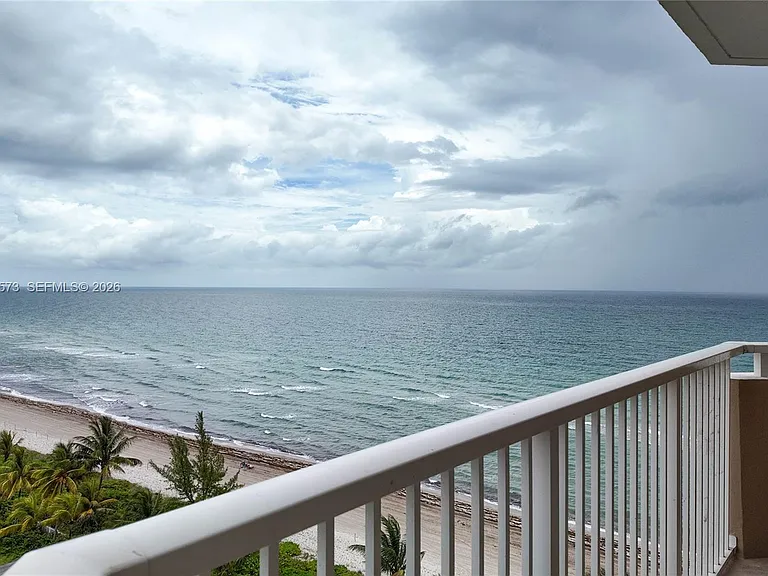 1950 S Ocean Dr #11M — Photo 18