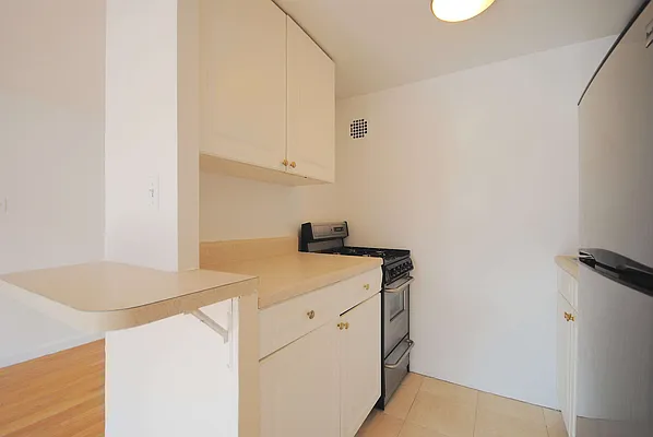 Rented by Bold New York | media 8